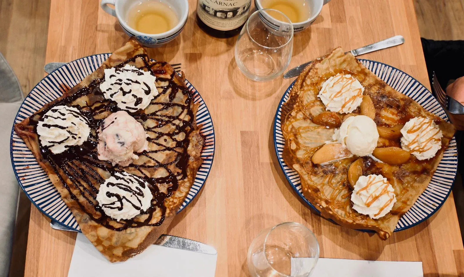 Crêpes gourmandes servies en Bretagne