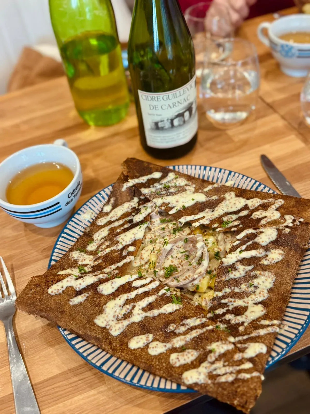 Intérieur d’une crêperie à Auray dans le Morbihan
